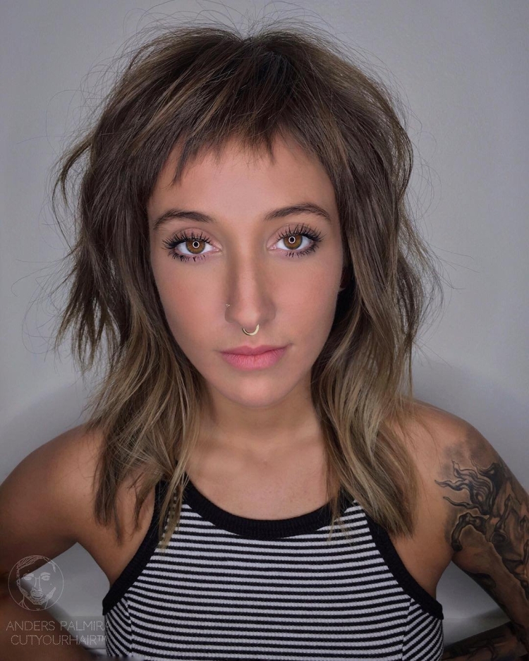 Короткая рваная челка