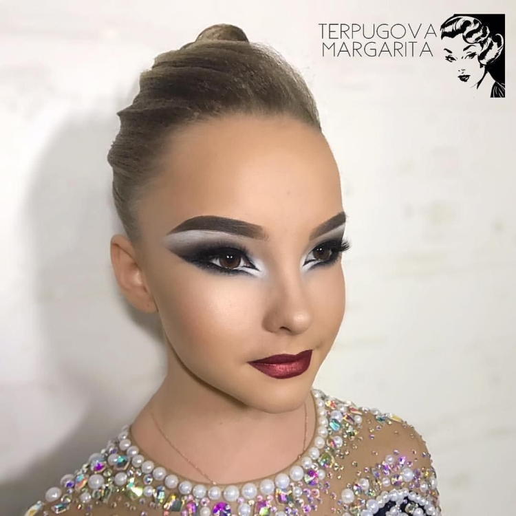 Макияж для бальных танцев Юниоры