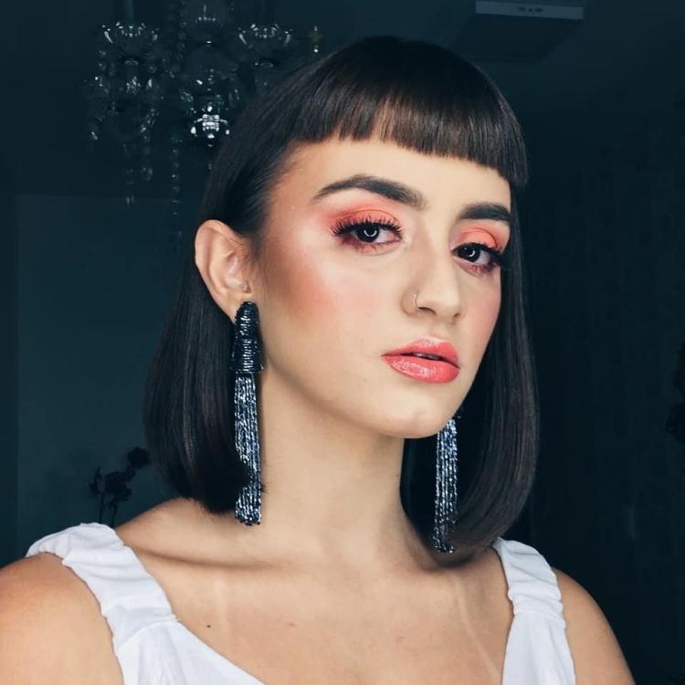 Короткая челка