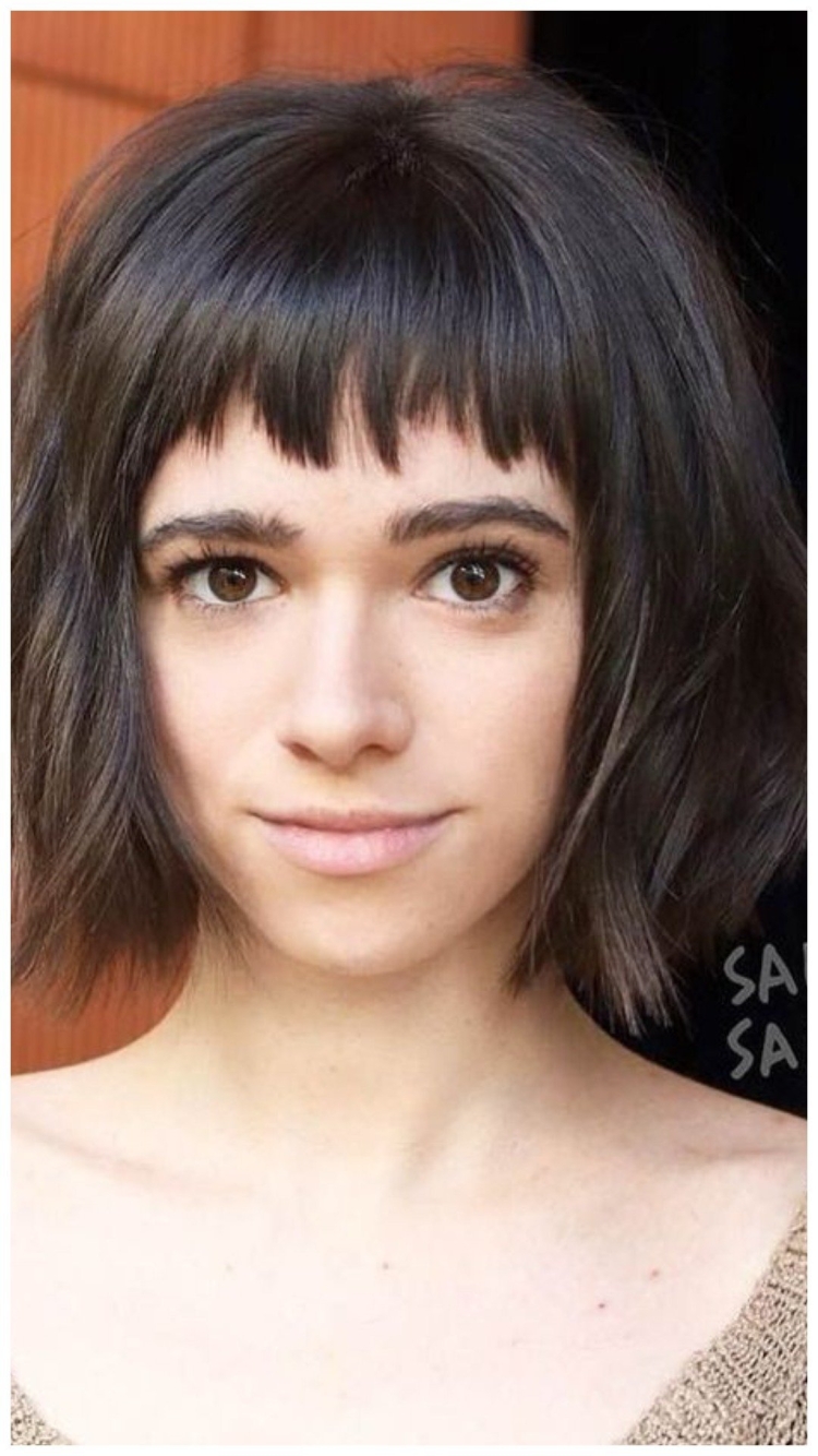 Короткая рваная челка