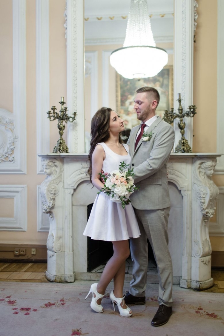 Свадебные платья для ЗАГСА