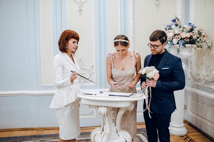 Платье для росписи в ЗАГСЕ