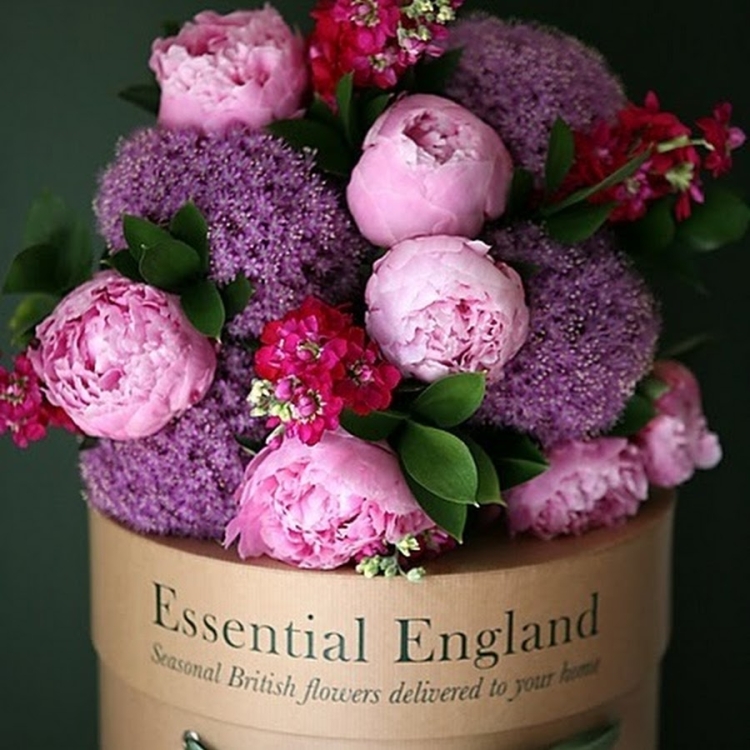 Шикарный букет пионов