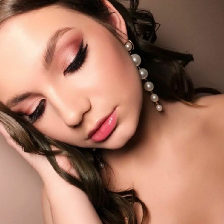 Легкий макияж на юбилей