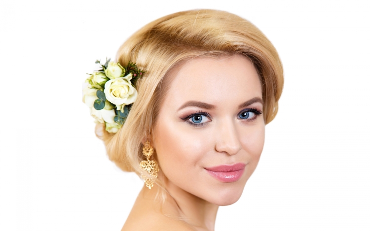 Женское лицо