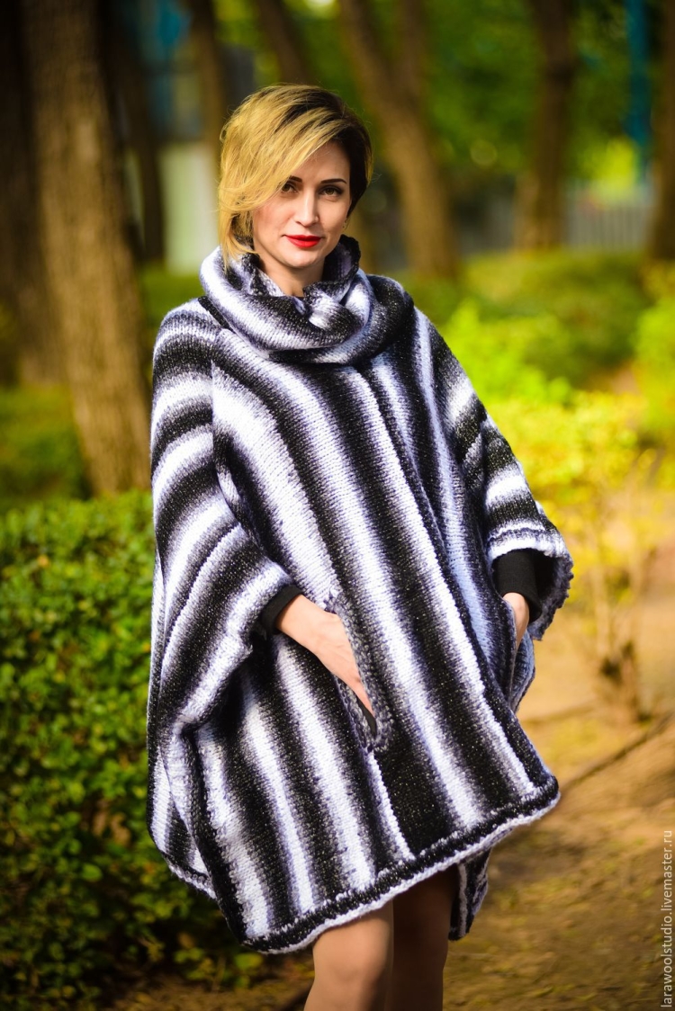 Трикотажное пончо