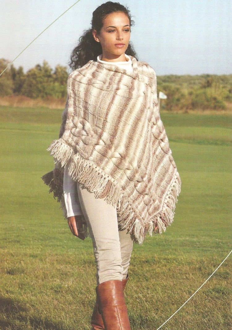 Вязаное пончо спицами для женщин