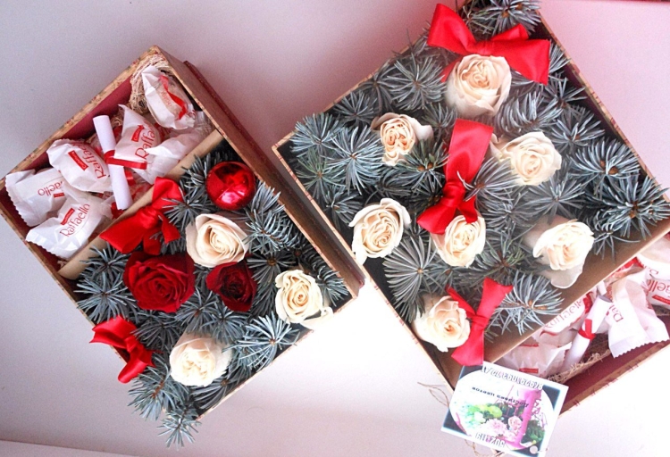 Красивая коробка с конфетами Новогодняя