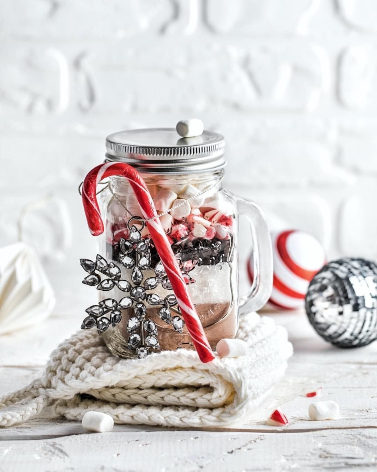 Новогодний подарок Кружка со сладостями