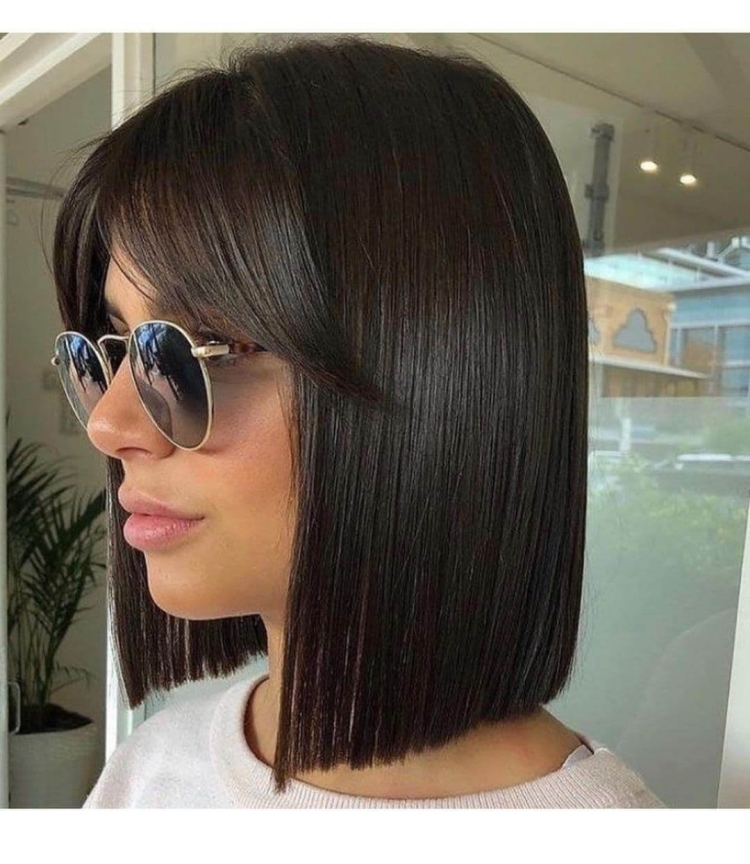 Удлиненное каре с челкой 2022