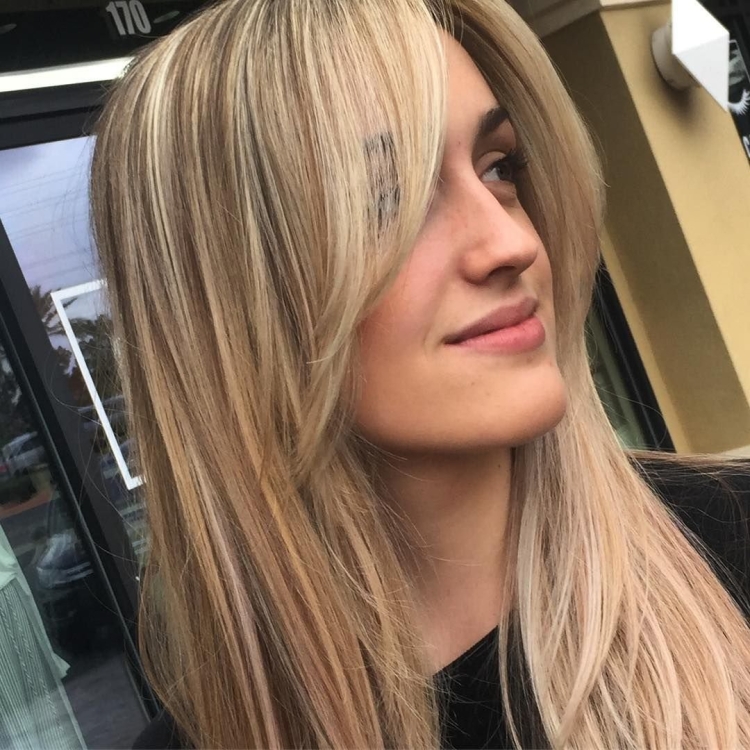 Челка штока на светлые волосы