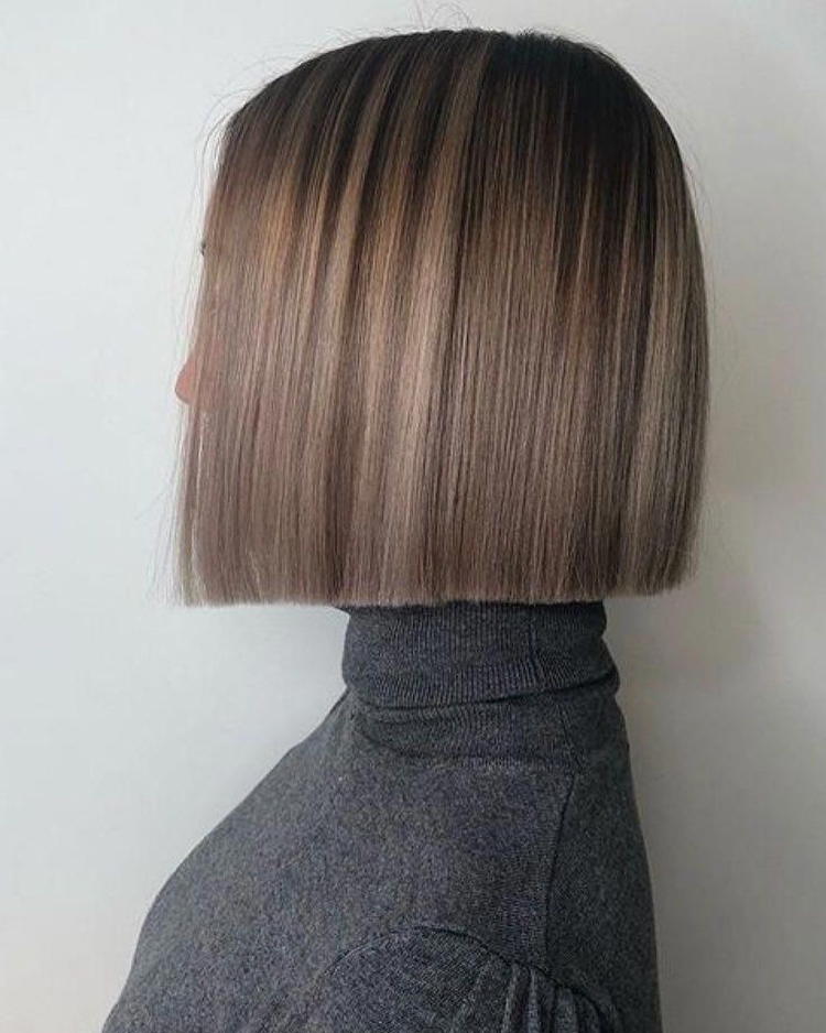 Боб каре с ровным срезом