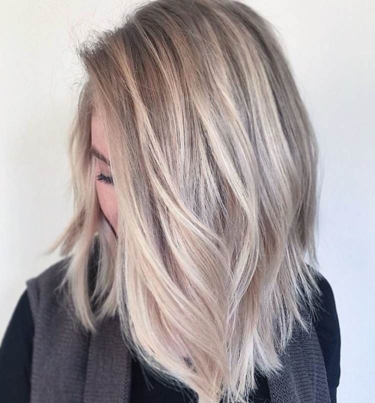 Мелирование волос на светло русые волосы по плече