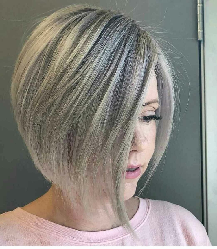 Боб каре балаяж пепельный