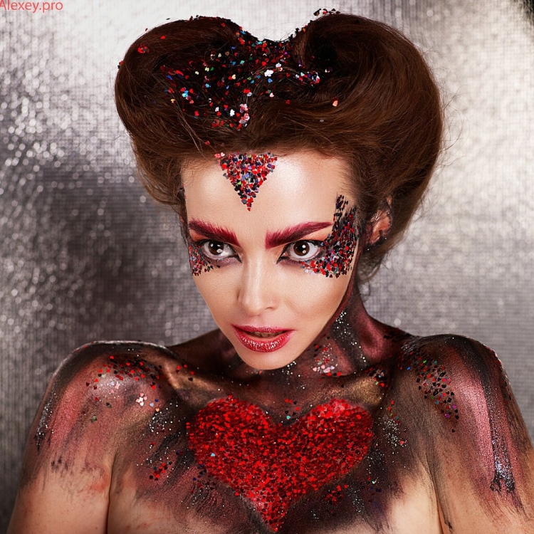 Красная Королева Алиса макияж