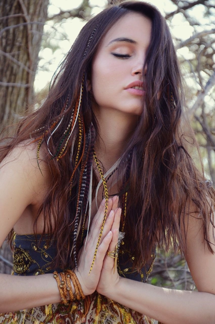 Перья в волосы