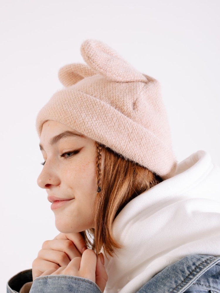 Шапка заяц с большими ушами