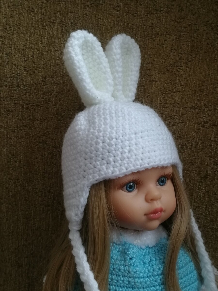 Шапка с заячьими ушками крючком