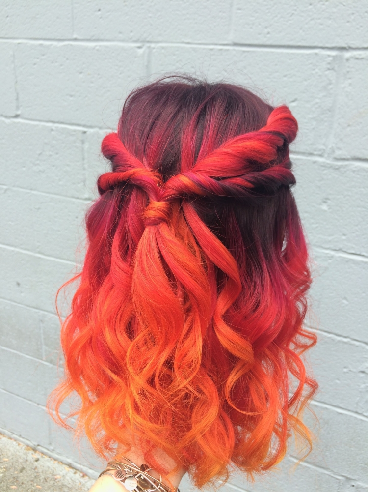 Прически с оранжевыми волосами