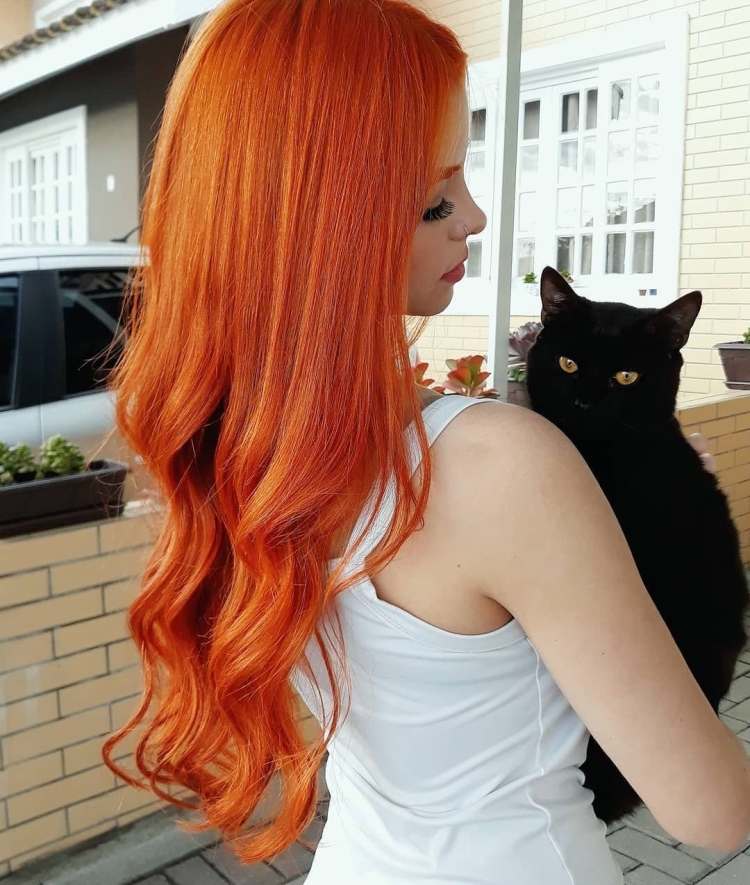 Огненно рыжий цвет волос