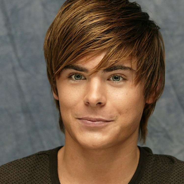 Зак Эфрон с длинными волосами