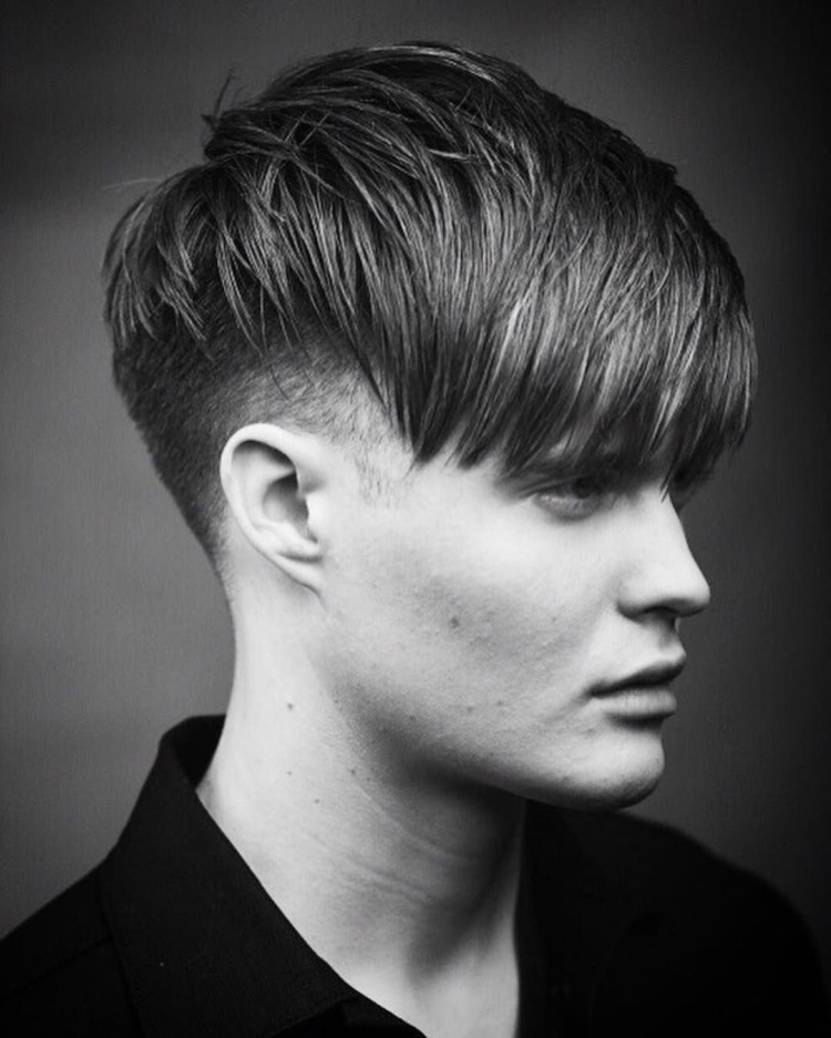 Angular Fringe стрижка мужская