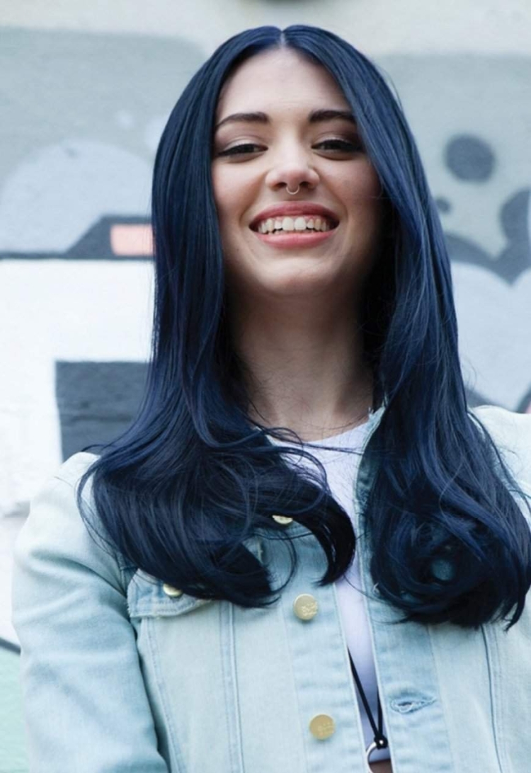 Иссиня черные волосы