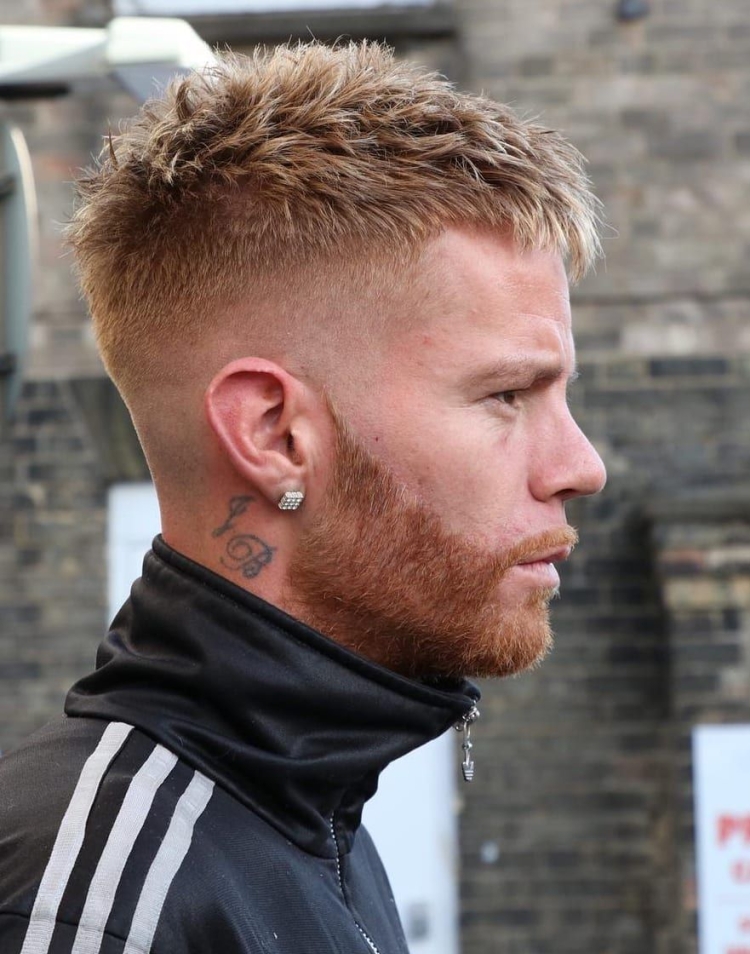 Стрижка фейд ирокез кроп