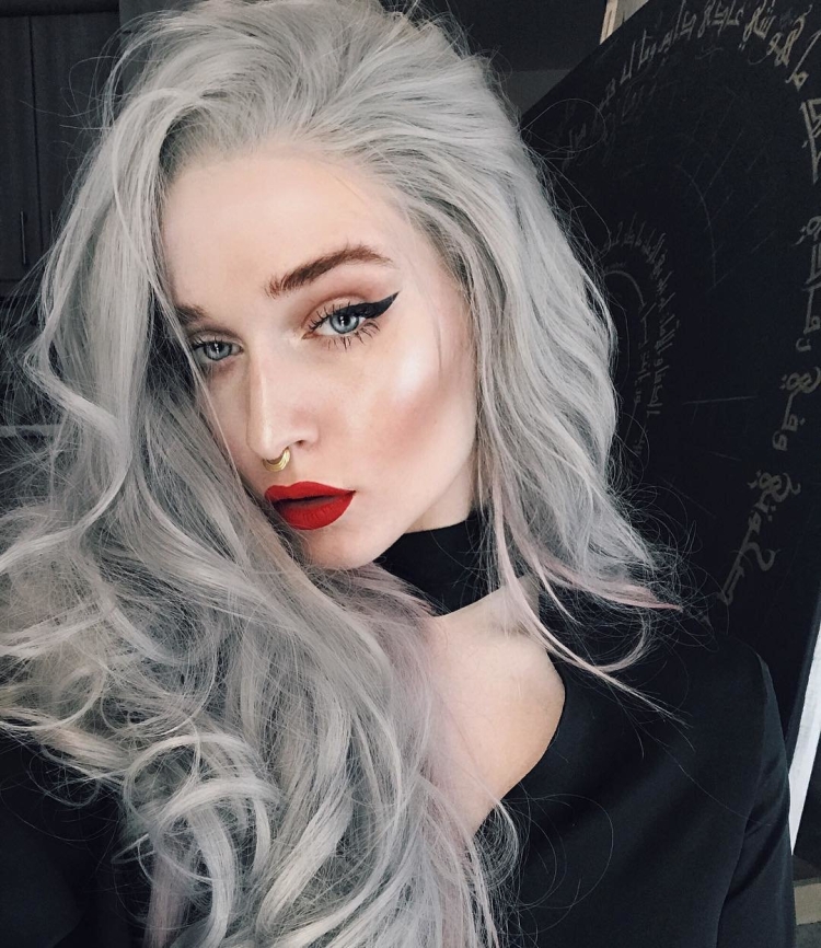 Пепельные волосы