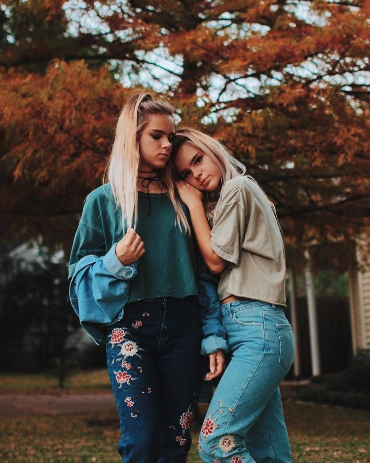 Фотосессия подруг на улице