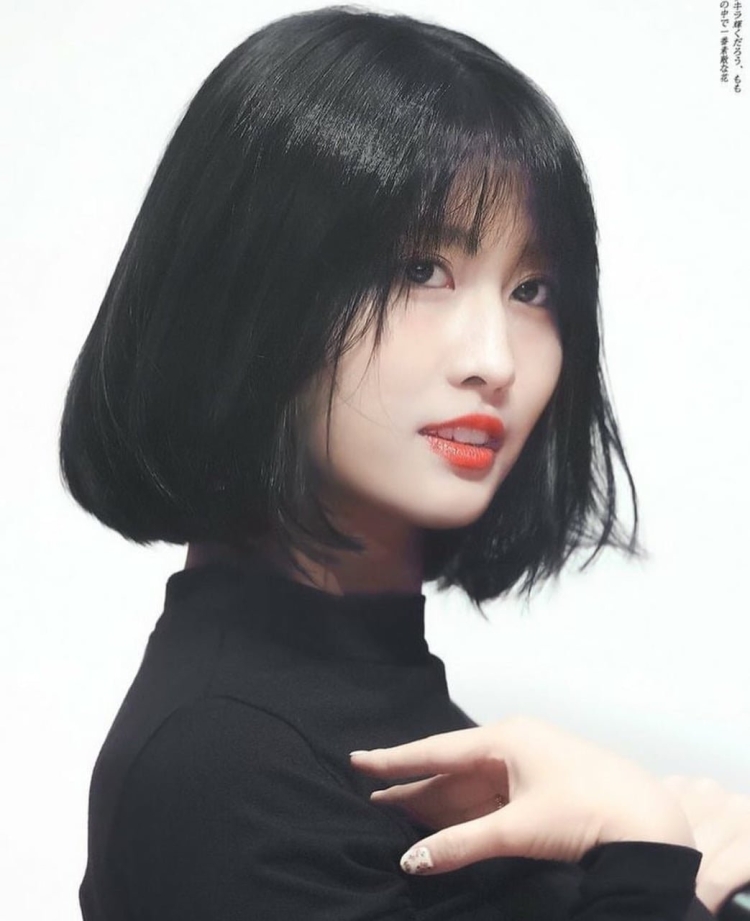 Чёрные волосы у девушек каре кареянка