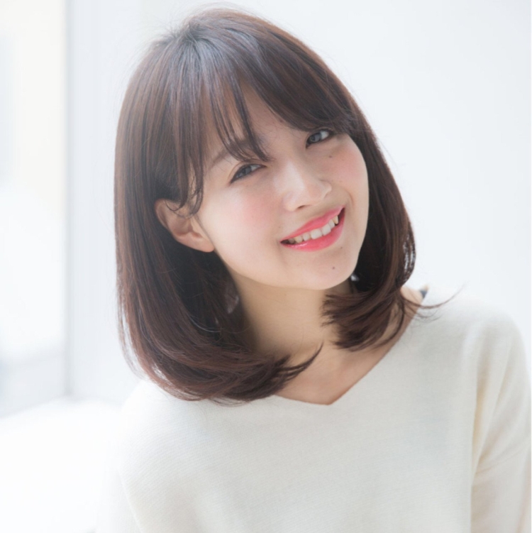 Корейская стрижка каре с челкой