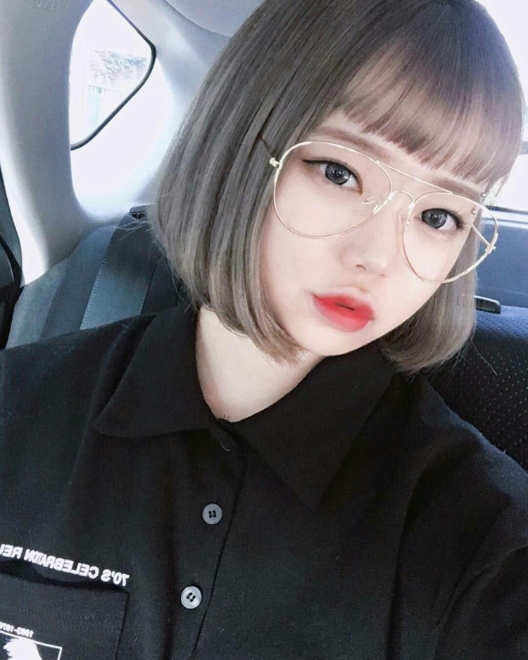 Улззанг герл Корея с короткими волосами