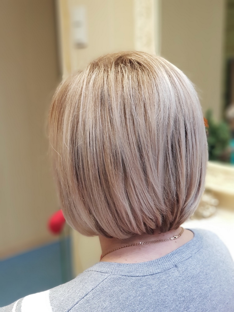 Стрижка каре на средние волосы вид сзади