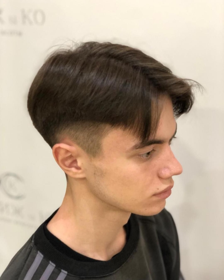 Стрижка шторки мужская