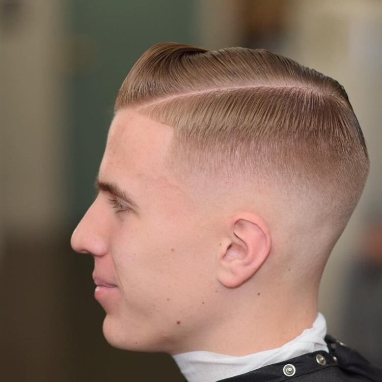 Фейд с пробором сбоку