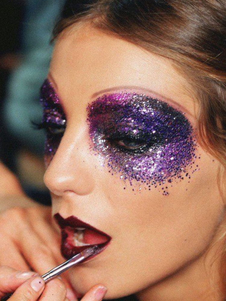 Макияж на Хэллоуин глиттер
