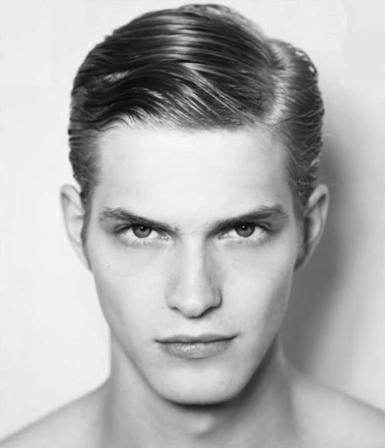 Прическа с боковым пробором мужская