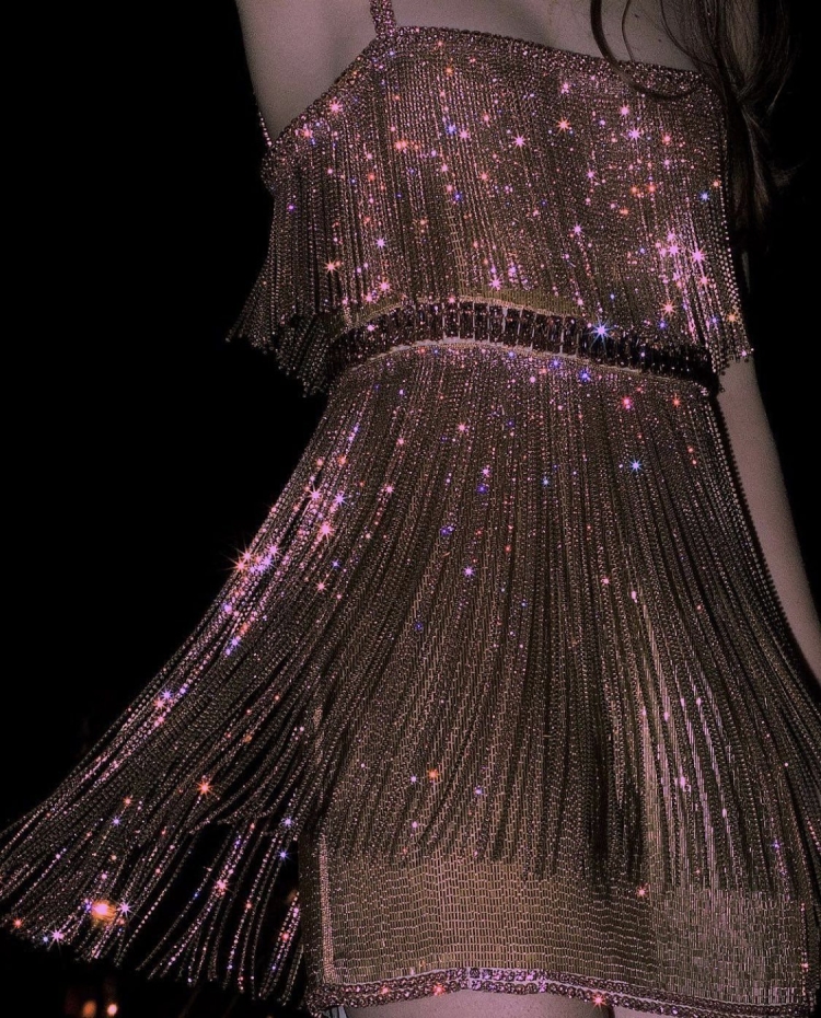 Блестящее платье Эстетика