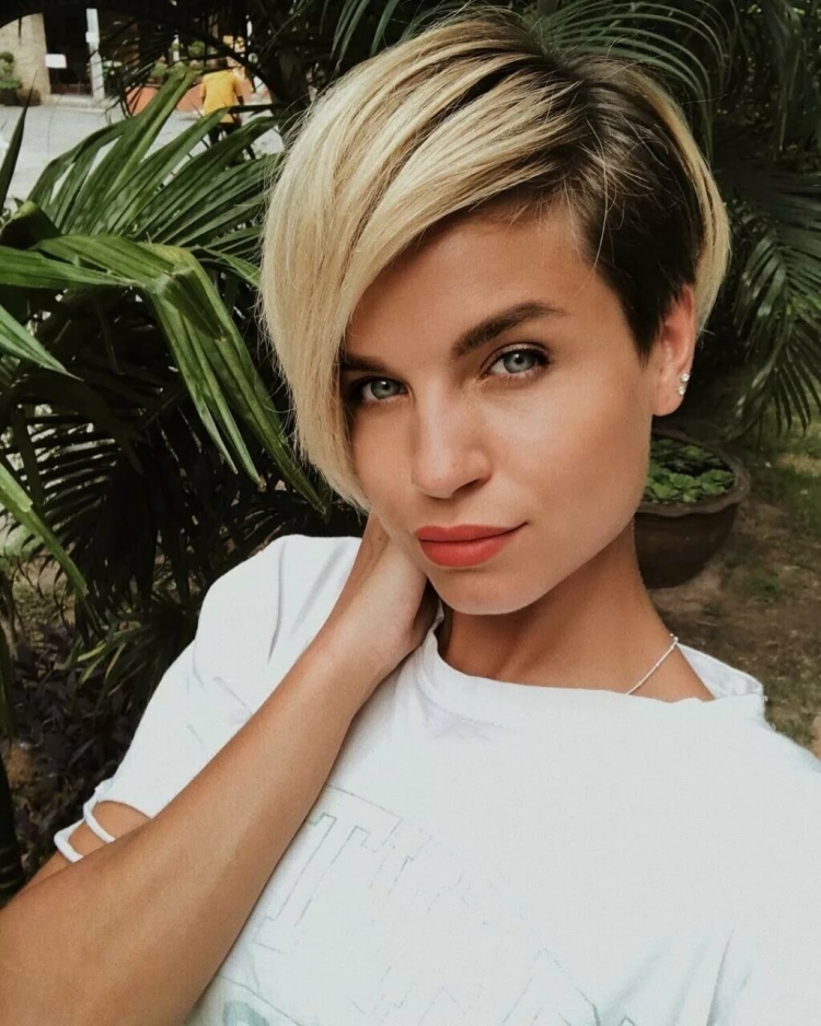 Стрижка Боб асимметрия на короткие