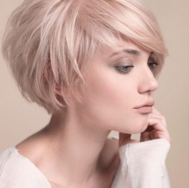 Стрижка Боб Каскад на короткие