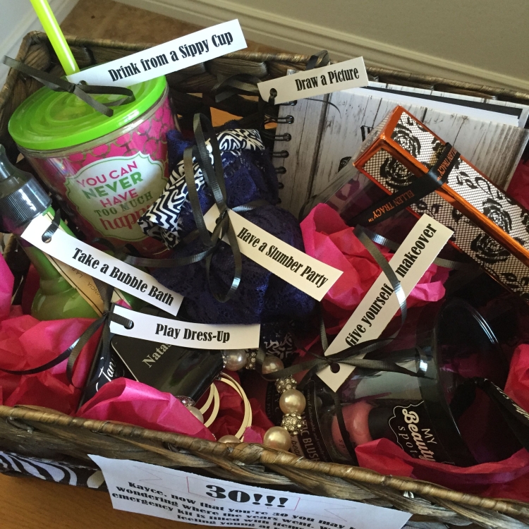 Прикольный подарок подруге