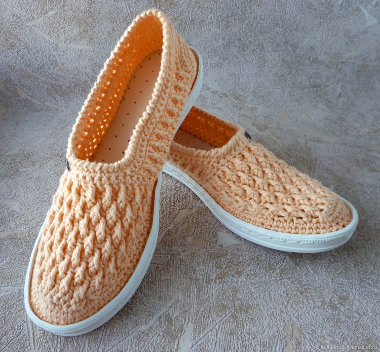 Вязаная летняя обувь