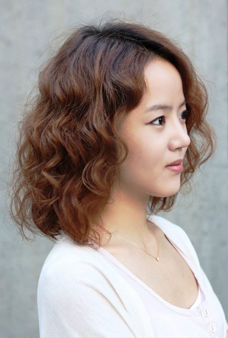 Корейские причёски на короткие волосы кудрявые