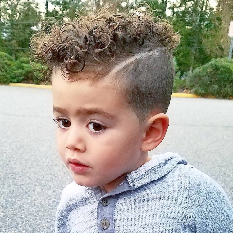 Детская стрижка на кудрявые волосы