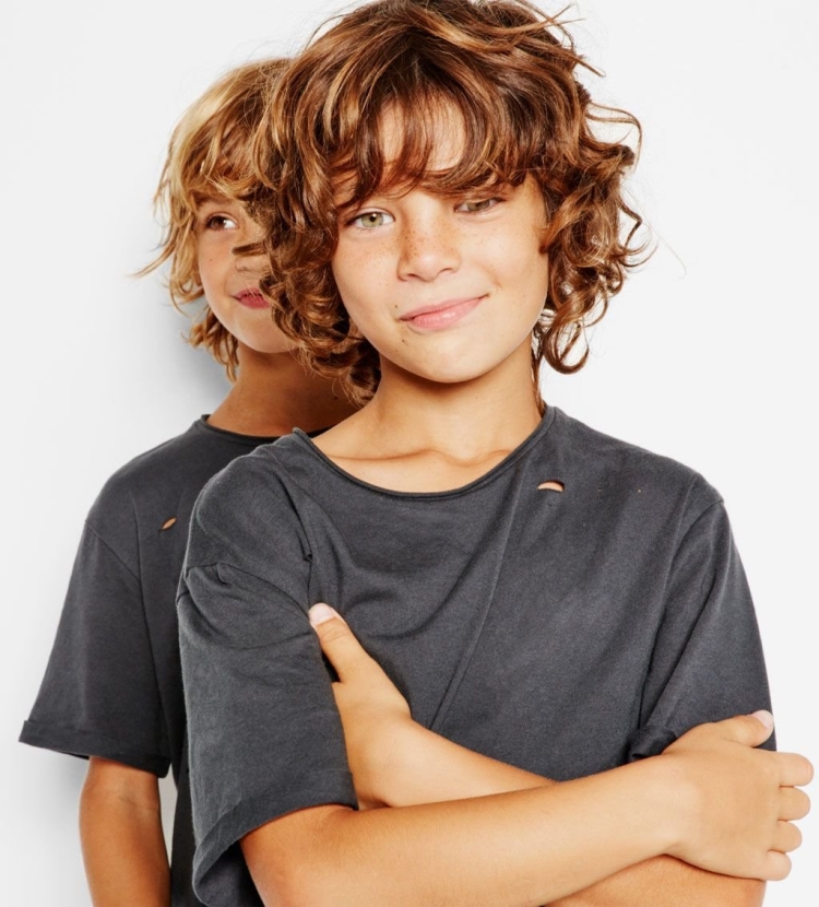 Стрижки для мальчиков на вьющиеся волосы