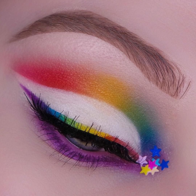 Радужный макияж