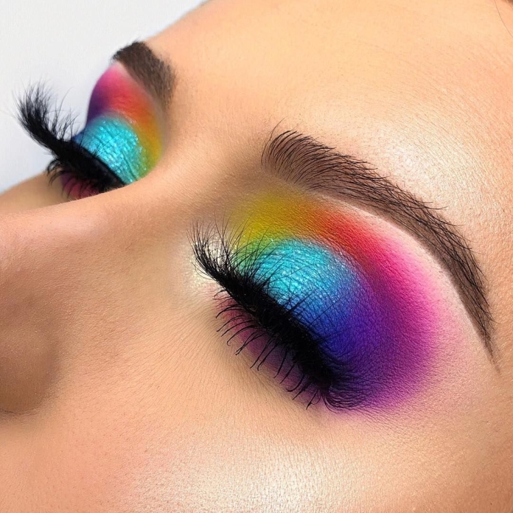 Красивый Радужный макияж