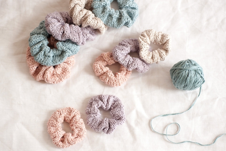 Вязаные резинки для волос