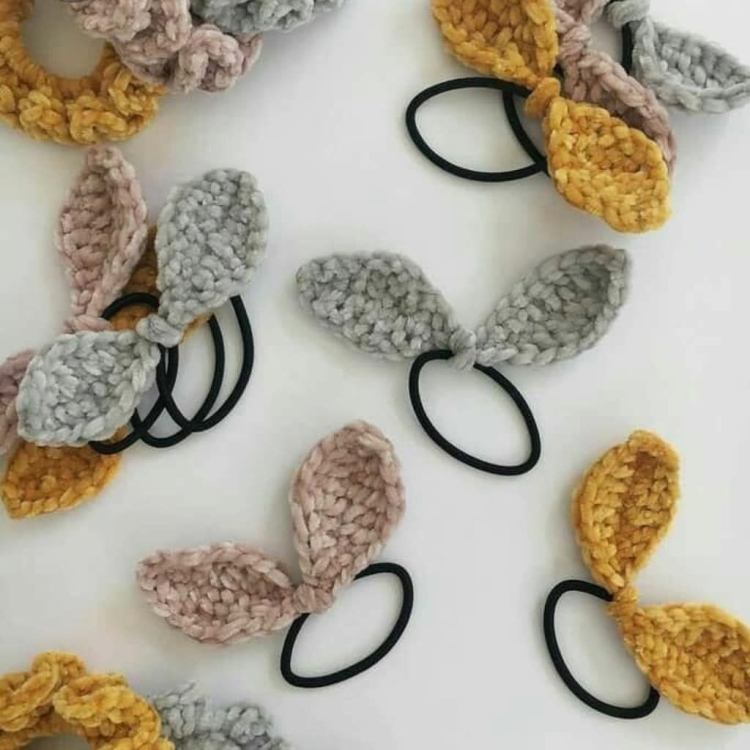 Вязаные заколки